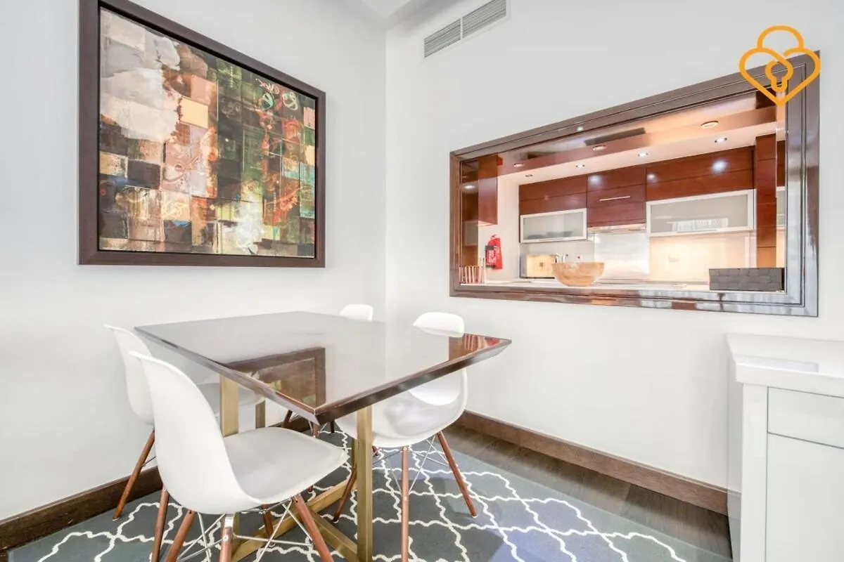 Keysplease Upgraded 1 Bedroom Apt Near Dubai Mall, Burj Views